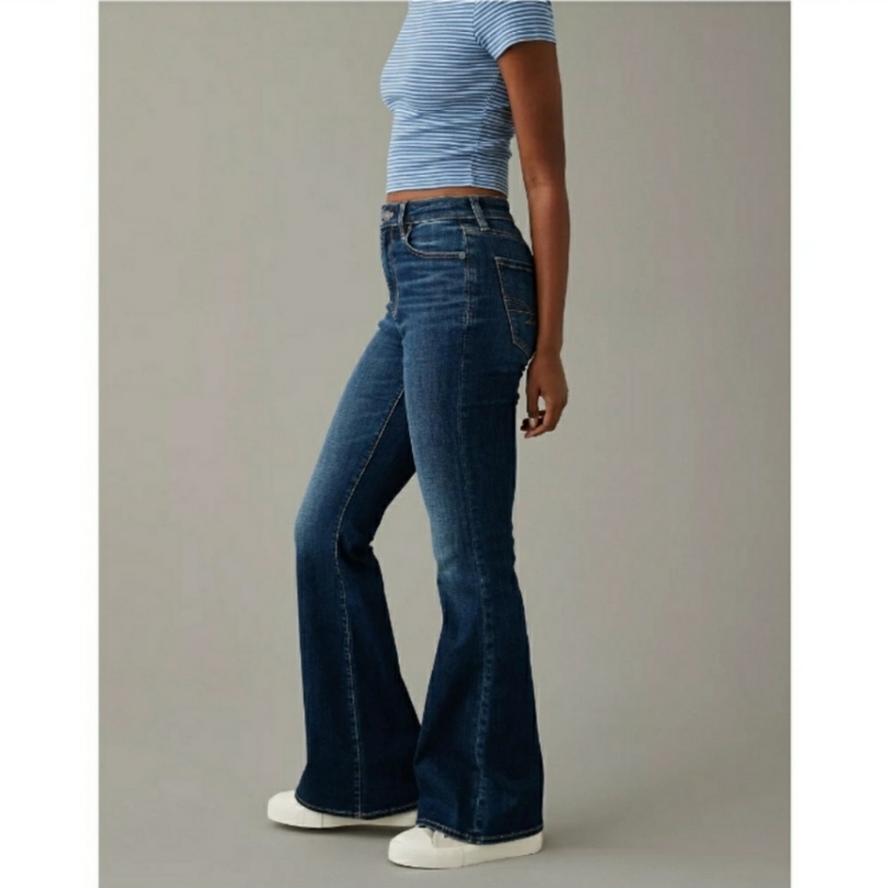 American Eagle denim jeans highest rise flare super stretch distressed raw Hem 0
